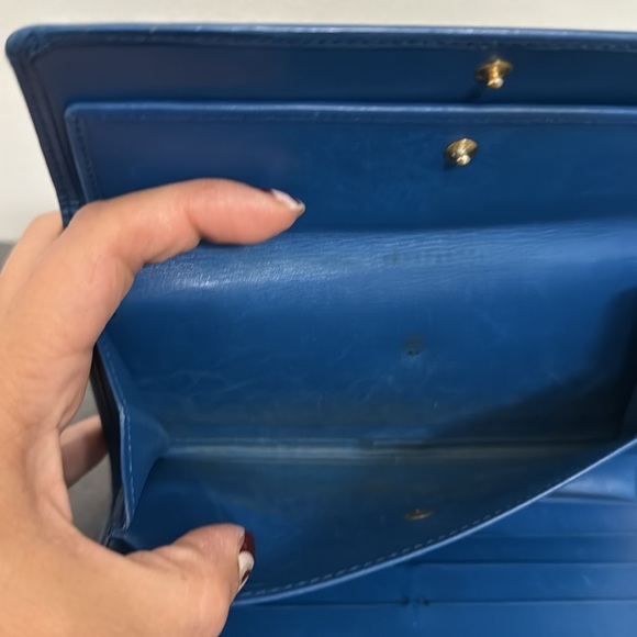 Preloved Louis Vuitton blue epi Sarah wallet - Picture 8 of 14